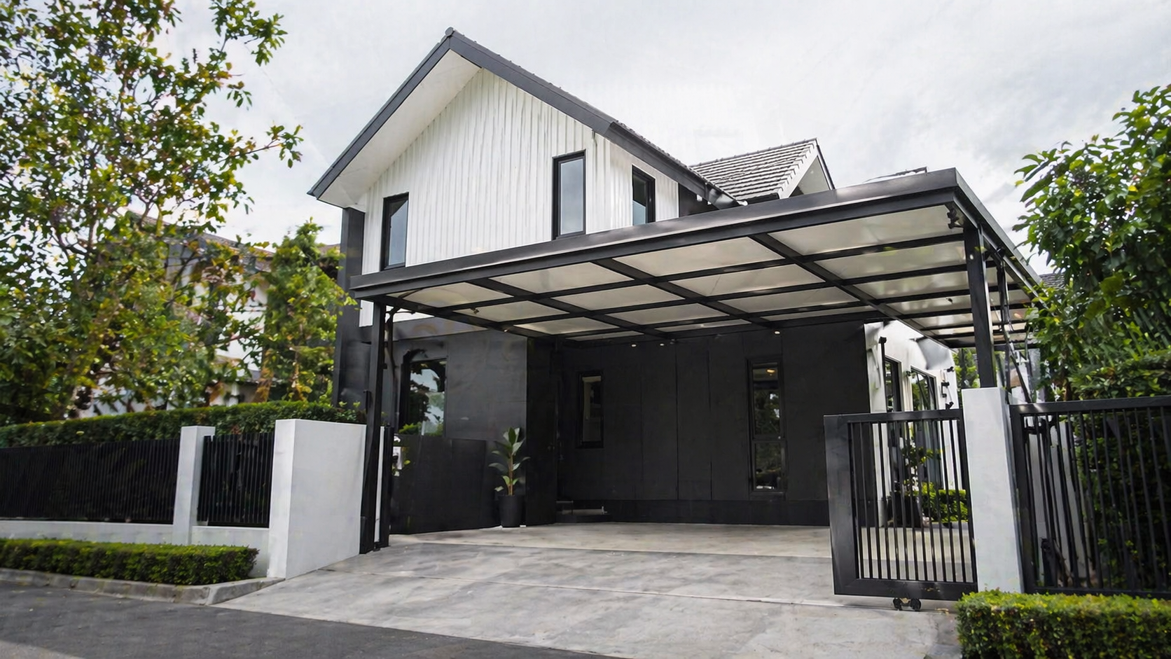 หลังคาโรงรถบ้านเดี่ยว